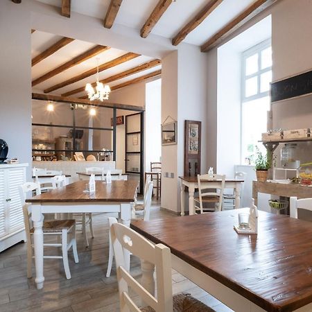 Cas'E Charming House Hotel Caserta Bagian luar foto