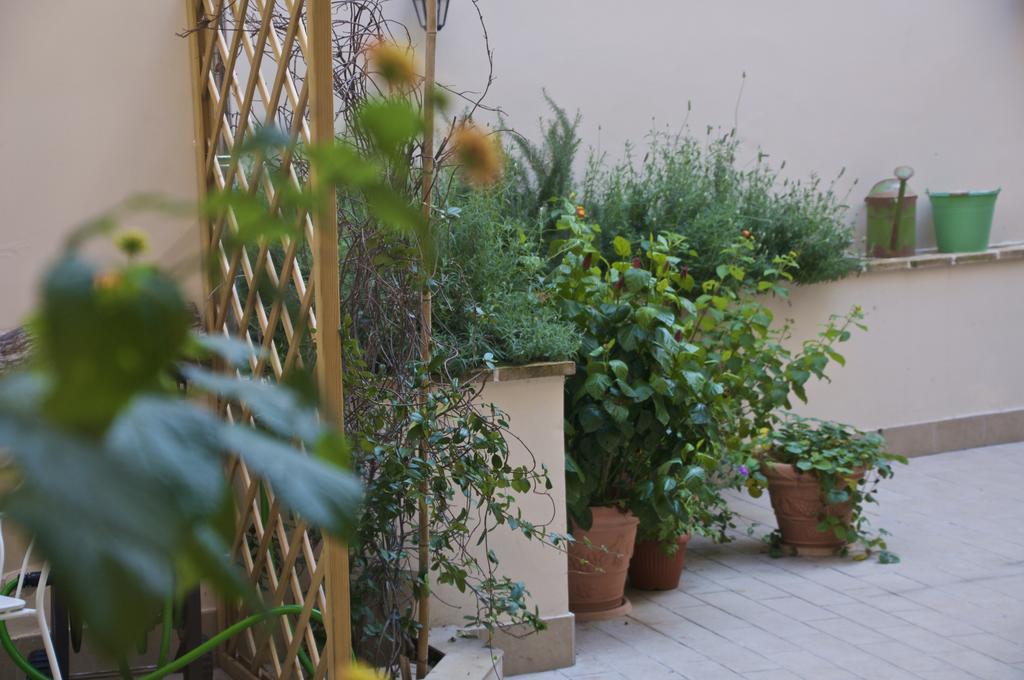 Cas'E Charming House Hotel Caserta Bagian luar foto