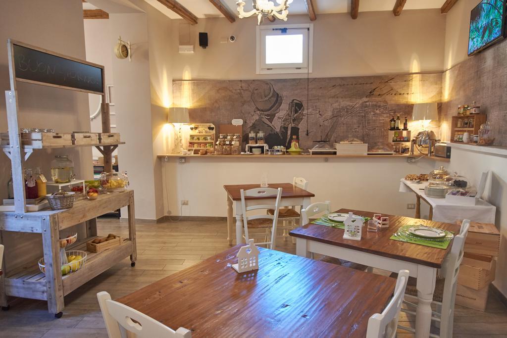 Cas'E Charming House Hotel Caserta Bagian luar foto
