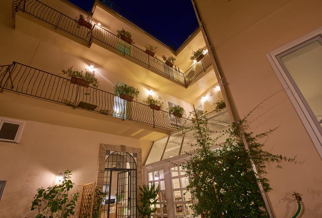 Cas'E Charming House Hotel Caserta Bagian luar foto