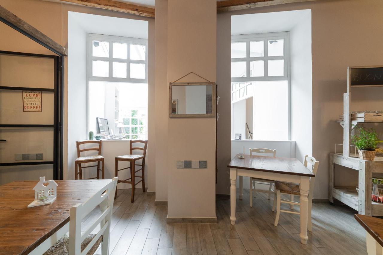 Cas'E Charming House Hotel Caserta Bagian luar foto