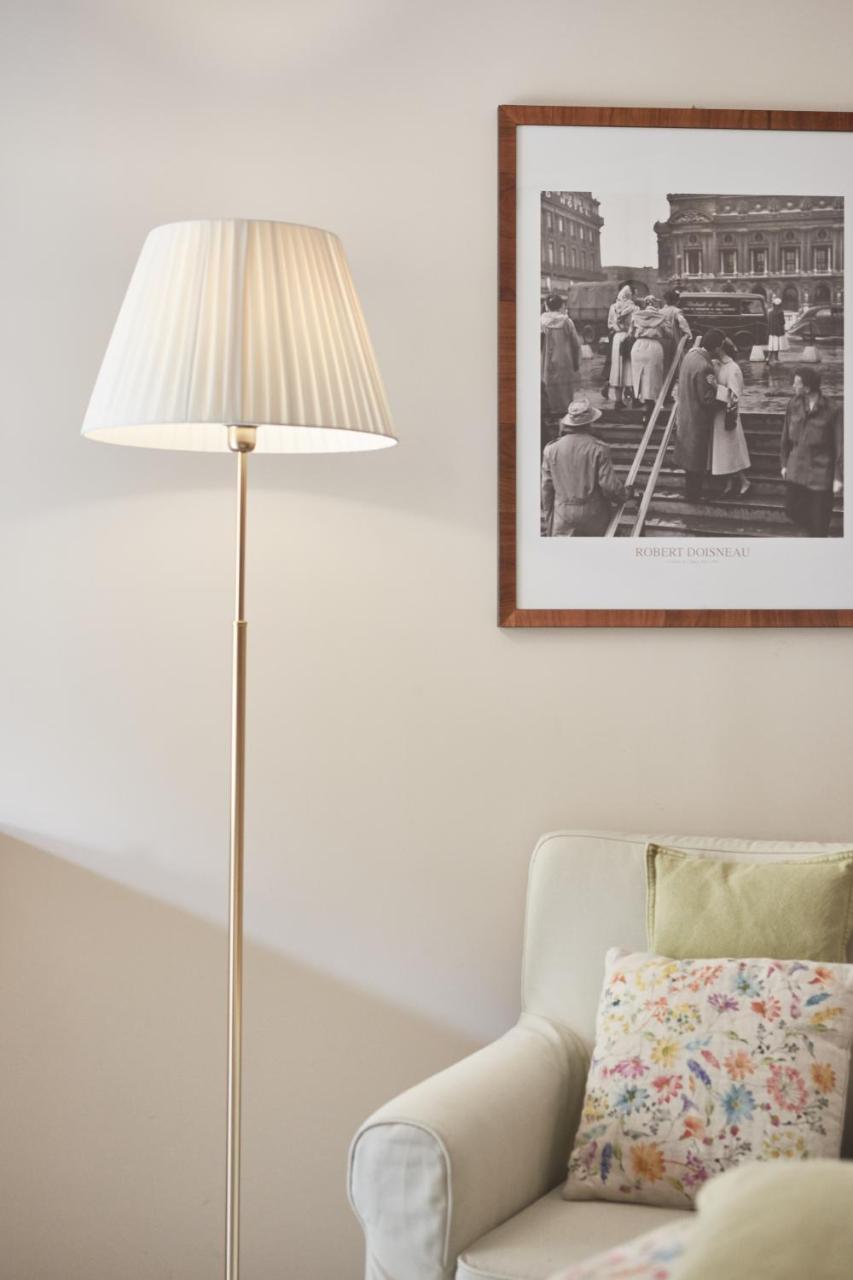 Cas'E Charming House Hotel Caserta Bagian luar foto