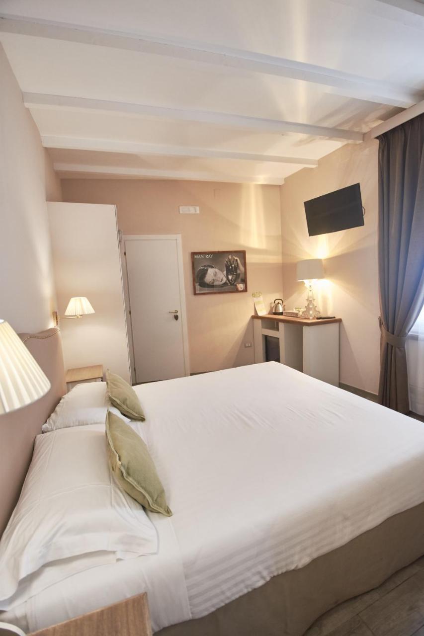 Cas'E Charming House Hotel Caserta Bagian luar foto