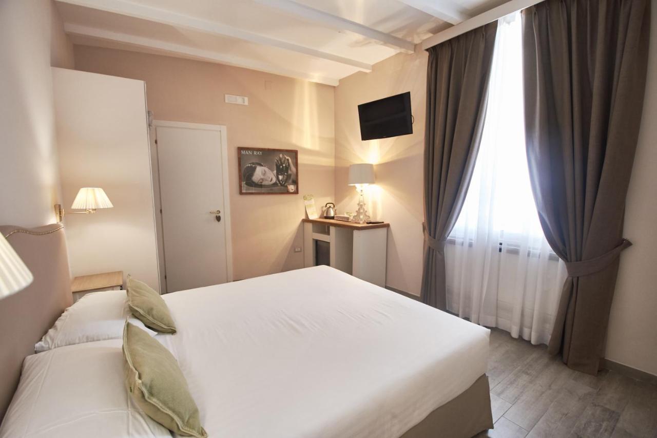 Cas'E Charming House Hotel Caserta Bagian luar foto